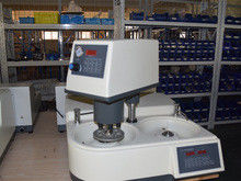 equipo metalográfico automático de 250m m, modo variable de la velocidad de la máquina del pulidor de la amoladora