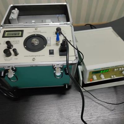Calibrador de vibración digital Calibrador de vibración medidor de vibración agitador de 1Hz a 10kHz ajustable continuamente HG-5020i